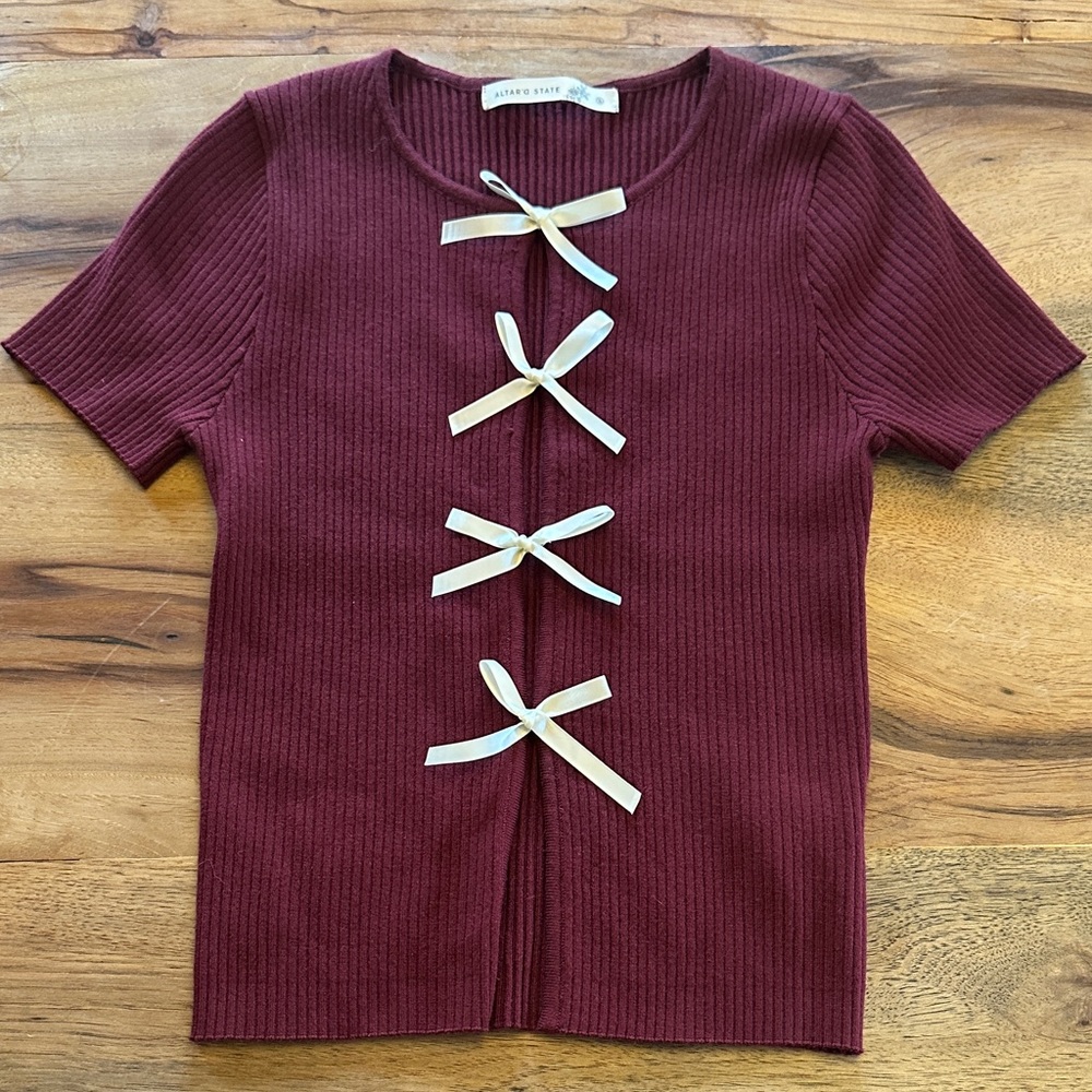 Altar’d State June bow top